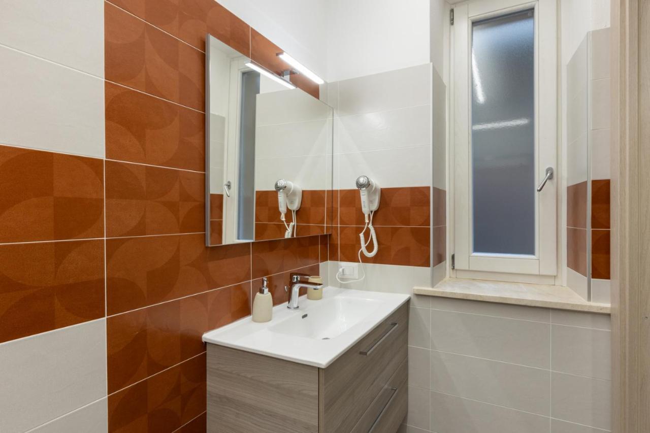 Deledda Home Кальярі Екстер'єр фото
