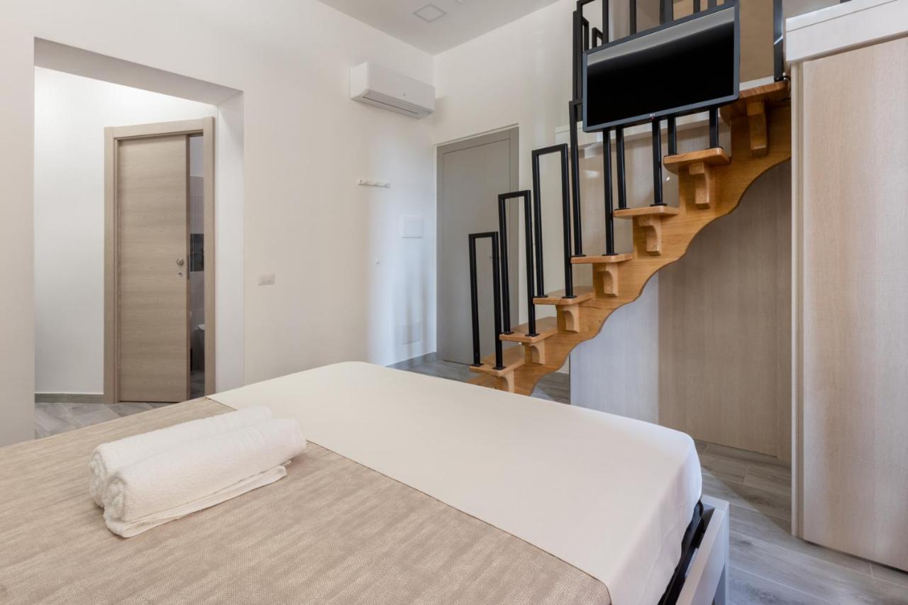 Deledda Home Кальярі Екстер'єр фото